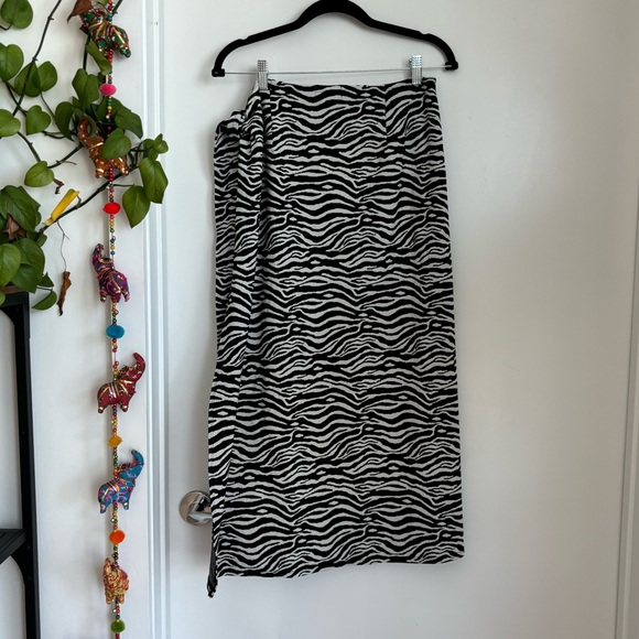 Ronny kobo revolve Raquel zebra wrap tie midi maxi skirt, large - Picture 6 of 6